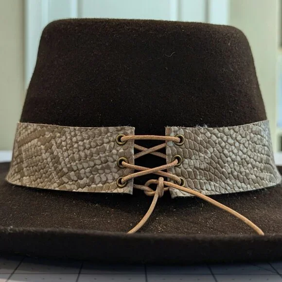 Fake Snakeskin Cowboy Hat Band (Vinyl)  [Beige Brown] - Picture 2 of 2